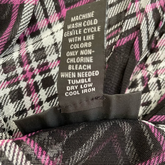 Like New Pin Tuck Tie Back Long Blouse Tunic - Picture 3 of 4